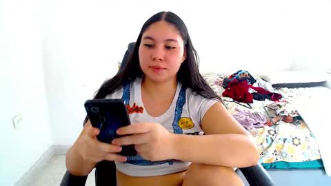  Hey guysI am BrendaWelcome my room online show from November 18, 7:59 pm