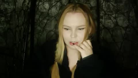 blushing_star online show from October 9, 4:44 pm