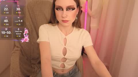 Karen online show from November 3, 6:56 pm