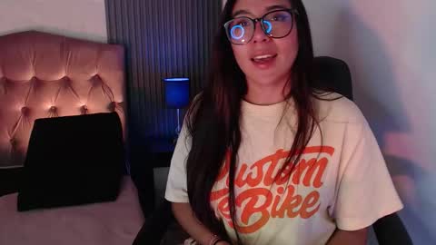 bonnali_lune online show from November 1, 10:25 pm