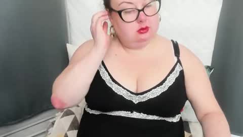 Bonnie online show from December 7, 5:04 am