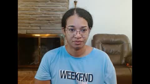 Queen Bon Vivantt online show from September 15, 1:19 pm