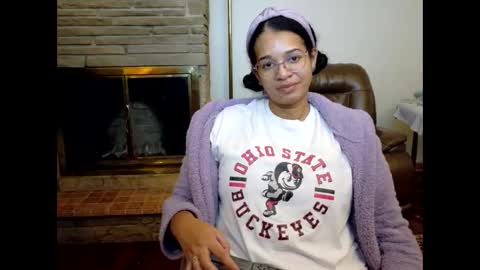 Queen Bon Vivantt online show from October 30, 5:36 pm