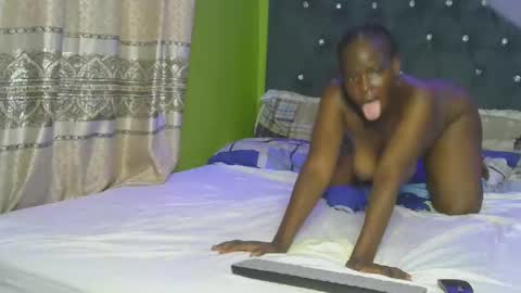 boobs_swt online show from December 17, 9:30 pm