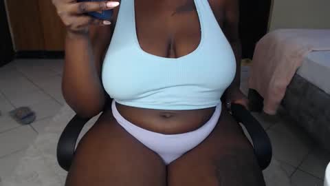 Snapshot of booby_candy chatting on September 20, 10:24 am booby_candy online show from September 20, 10:24 am