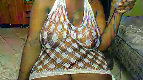Snapshot of booby_candy chatting on January 7, 3:24 am booby_candy online show from January 7, 3:24 am