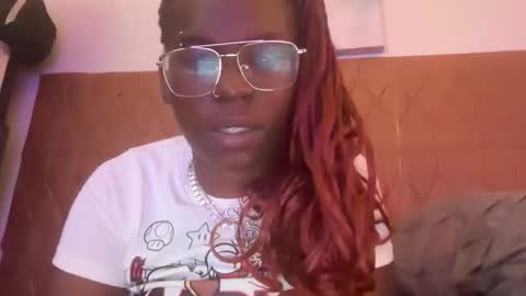 Snapshot of breelove6969 chatting on October 20, 4:21 pm breelove6969 online show from October 20, 4:21 pm
