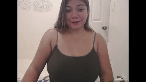 Snapshot of briana_lovexx chatting on October 23, 1:00 am Briana online show from October 23, 1:00 am