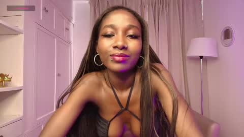 brianna_styles online show from September 23, 1:53 pm