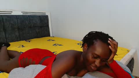 broken_haloo online show from February 9, 9:00 am