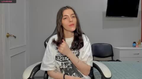 broosnica1 online show from December 22, 8:39 am