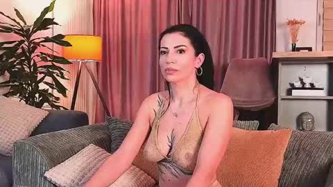 MayaCroft online show from December 2, 3:45 pm