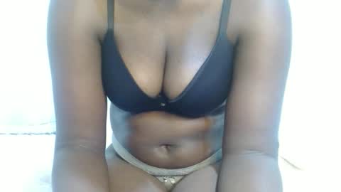 bubbly_ass30 online show from November 19, 6:19 pm