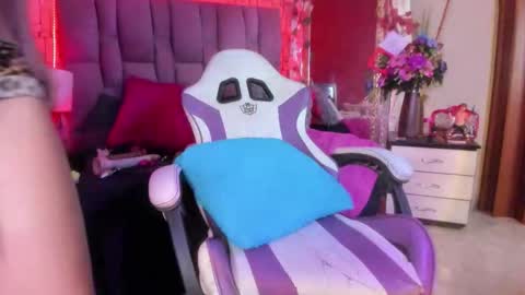 bulmasweetyose  mommy submissive control milf lovense online show from October 31, 11:09 pm