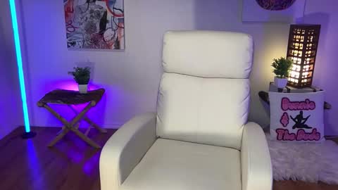 BUNNIE and THE DUDE TheLebowskis online show from January 13, 9:35 am