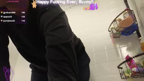 Tokki  bunny  online show from January 12, 5:13 am