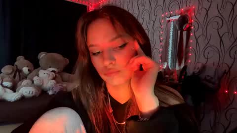 Bella online show from May 24, 2:27 pm