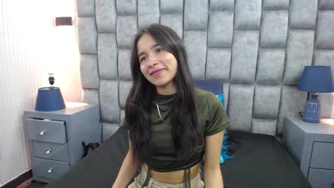 Snapshot of bunnywhite21 chatting on October 21, 4:55 pm bunny online show from October 21, 4:55 pm