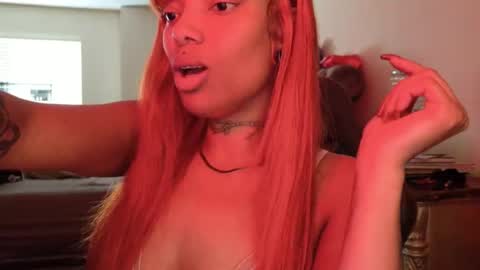 Snapshot of butterflybootyy chatting on October 15, 2:19 pm butterfly booty online show from October 15, 2:19 pm