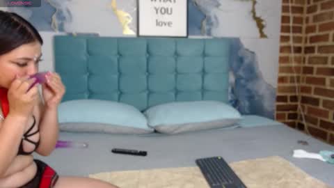 Snapshot of caandy_1 chatting on October 22, 8:08 am Candy online show from October 22, 8:08 am