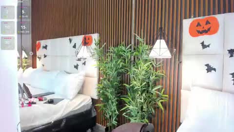 CailynBrown online show from October 30, 4:48 am