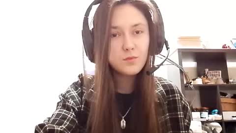 Sara online show from December 15, 1:38 pm