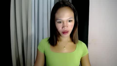 Snapshot of camgirl_shane chatting on October 23, 9:59 am shane online show from October 23, 9:59 am