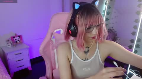 Snapshot of cami_mila99 chatting on December 29, 3:00 am CAMI  online show from December 29, 3:00 am