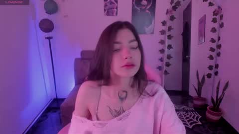 Snapshot of cami_mila99 chatting on October 1, 9:20 pm CAMI  online show from October 1, 9:20 pm