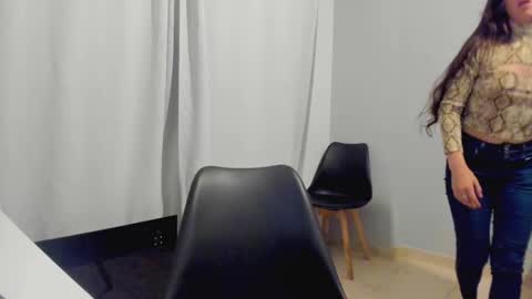 Cami online show from December 2, 4:47 am