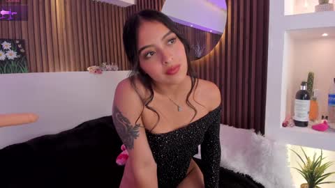 Camila online show from January 27, 8:28 pm