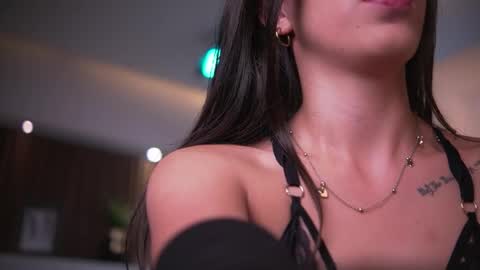 camila_martinez9 online show from October 10, 11:37 am