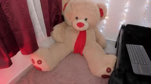 Cami  online show from September 9, 1:33 pm