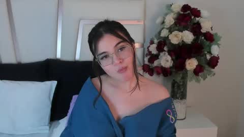 Camila online show from December 19, 6:12 am