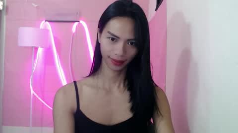 Camilla online show from January 8, 5:15 pm