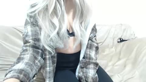 CamilleBunny online show from January 18, 5:04 am