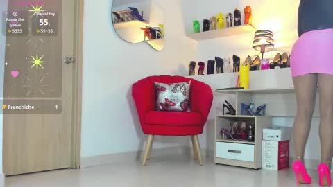 camillevega_01 online show from October 11, 5:01 am