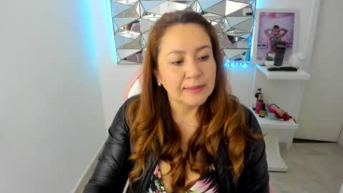 camixxx_m online show from November 28, 1:25 pm