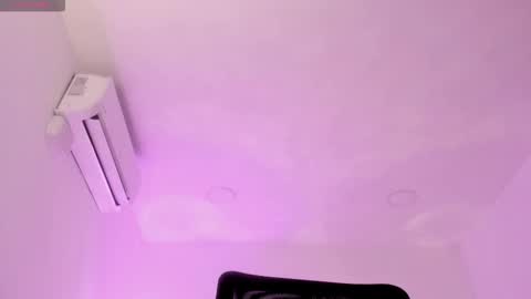 Candie  online show from February 6, 12:30 pm