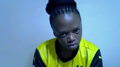 candiemaya online show from January 9, 9:13 am