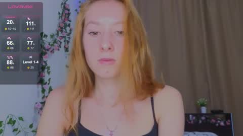 candy_flosse online show from September 21, 9:30 am