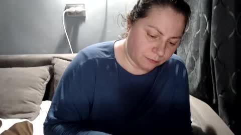 Laura online show from February 12, 10:55 pm