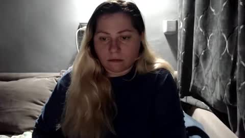 Laura online show from February 11, 10:11 pm