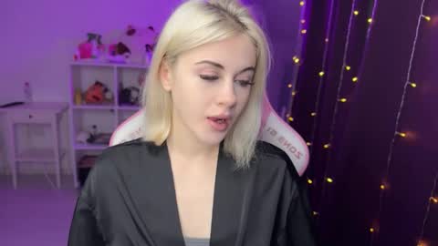 You can call me HH online show from October 18, 8:32 pm