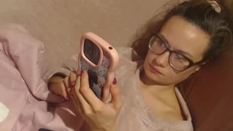 say meow and send tips  online show from December 17, 10:14 pm