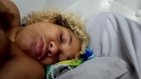 Snapshot of candyredxo2024 chatting on October 2, 5:18 pm candyredxo2024 online show from October 2, 5:18 pm