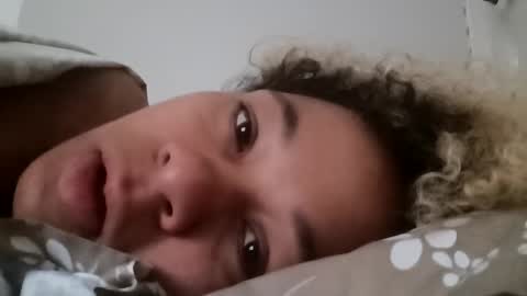 Snapshot of candyredxo2024 chatting on September 21, 1:21 pm candyredxo2024 online show from September 21, 1:21 pm