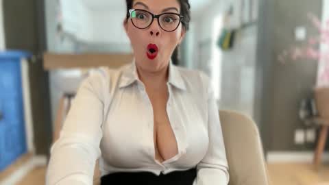 Snapshot of carlaconnortv chatting on October 8, 10:30 am Carla Connor online show from October 8, 10:30 am