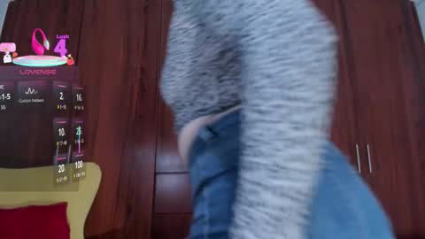 carly grasso  online show from October 31, 9:24 am