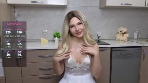 Caroline online show from November 22, 6:54 pm